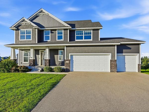 8212 198th Street W, Lakeville, MN 55044