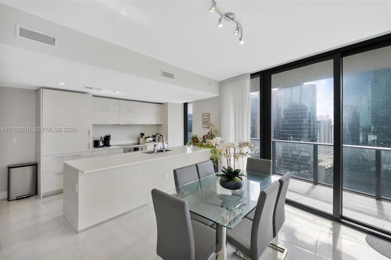 1300 S Miami Ave , Unit 1905, Miami, FL 33130 Photo