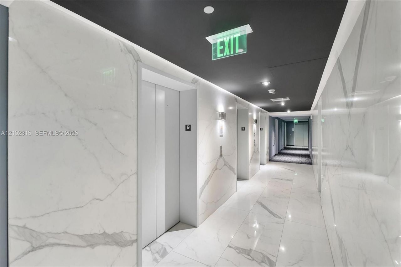 1300 S Miami Ave , Unit 1905, Miami, FL 33130 Photo