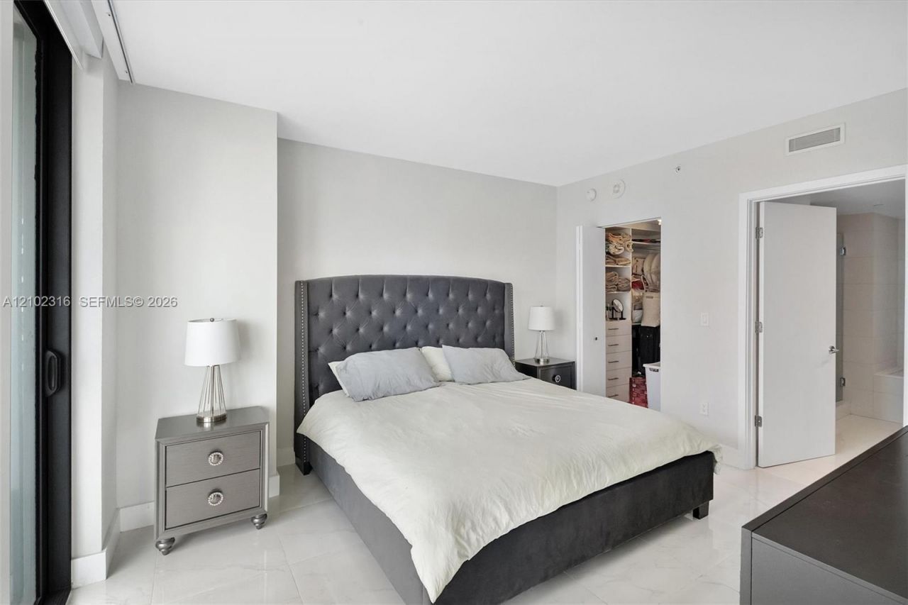1300 S Miami Ave , Unit 1905, Miami, FL 33130 Photo