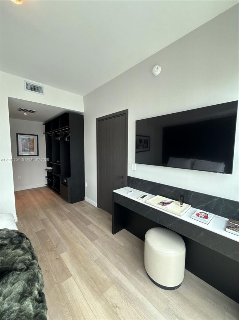 20 NE 11th St , Unit 2909, Miami, FL 33132 Photo