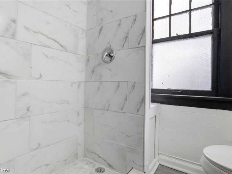 11816 Buckingham Avenue, Cleveland, OH 44120 Photo 24