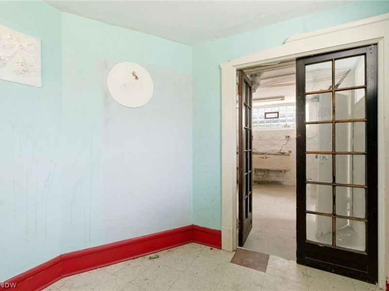 11816 Buckingham Avenue, Cleveland, OH 44120 Photo 27