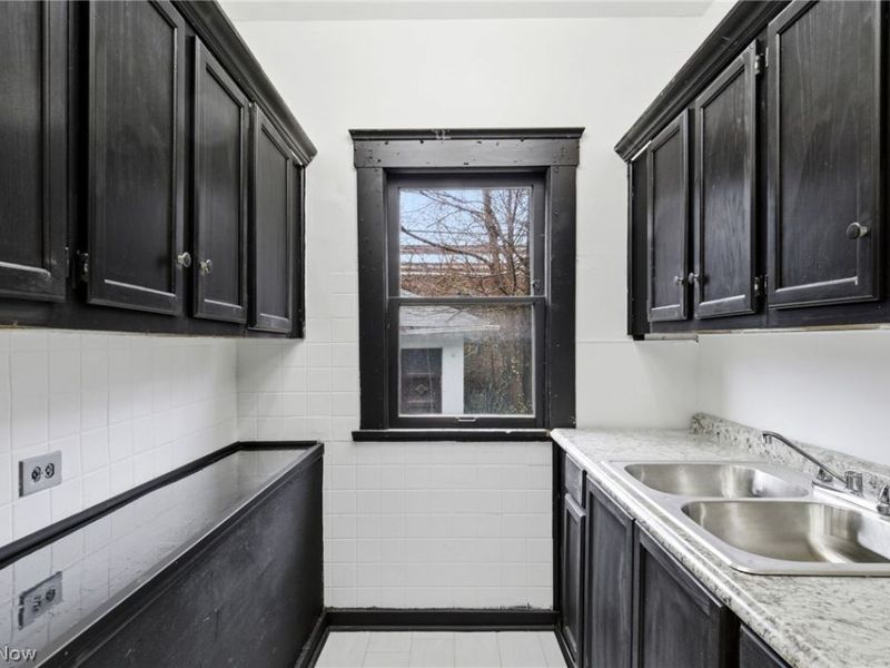 11816 Buckingham Avenue, Cleveland, OH 44120 Photo 7