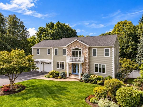8 Hearthridge Dr, Canton, MA 02021