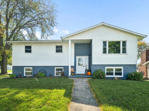 1201 Grove STREET, Beaver Dam, WI 53916