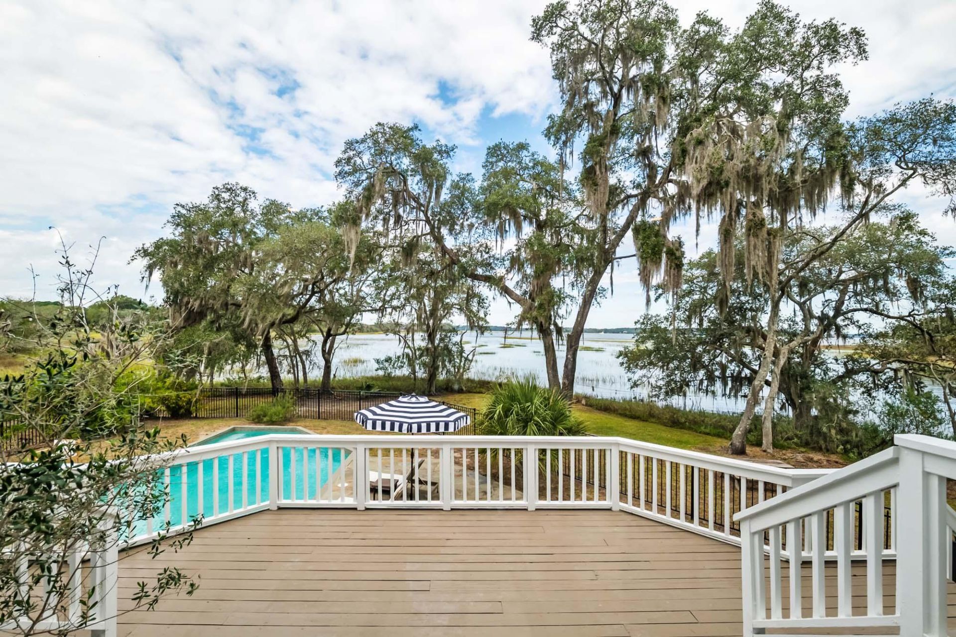 1310 Martins Point Road Photo 29