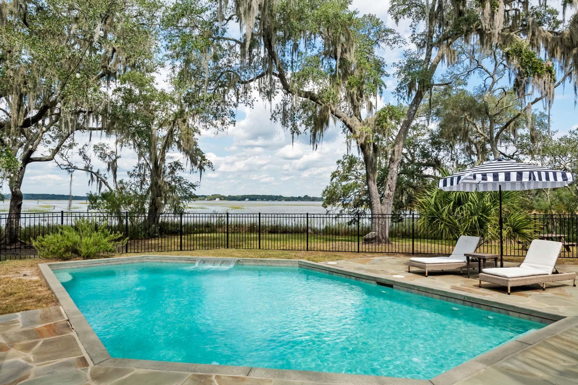1310 Martins Point Road Photo 78