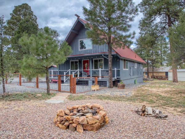 1912 Little Doe Trail, Overgaard, AZ 85933