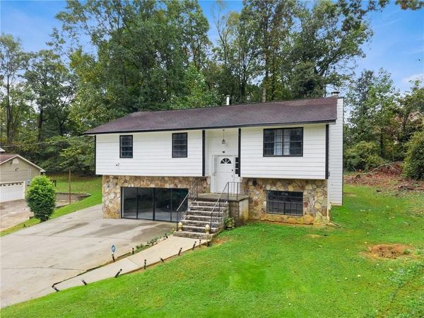 7327 Stream Court , Riverdale, GA 30296