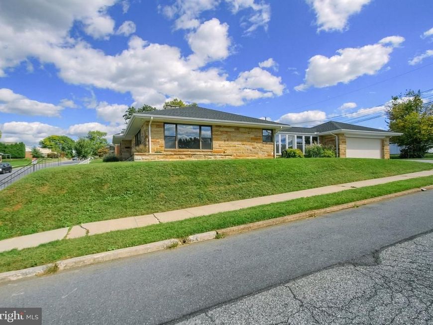 564 W Caracas Avenue , Hershey, PA 17033 Main Photo