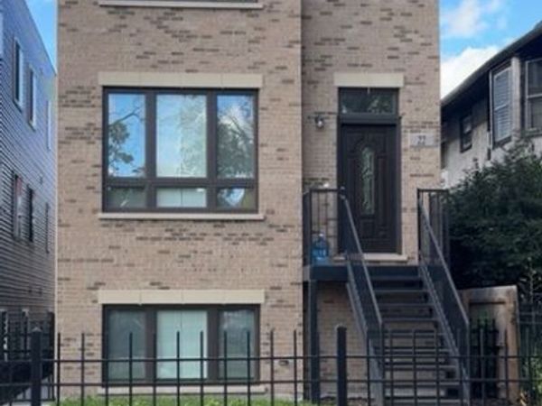 22 N Parkside Avenue , Unit 2, Chicago, IL 60644