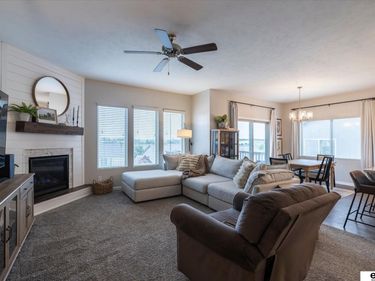 18803 Greenleaf Street, Omaha, NE 68136