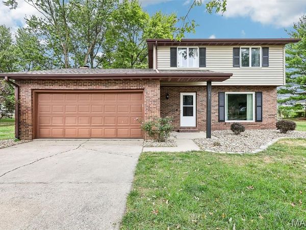 131 N 13th Street , Breese, IL 62230