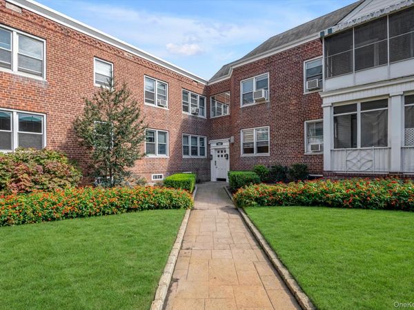 1367 Broadway , Unit B17, Hewlett, NY 11557
