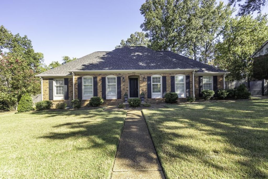 8578 Sandpoint Dr, Germantown, TN 38139 Main Photo