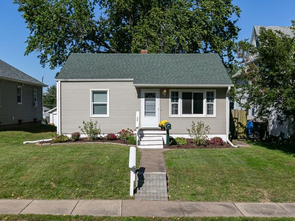 244 W 31ST Street, Davenport, IA 52803