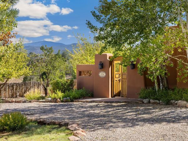 12 Traviesa De Camilo E, Santa Fe, NM 87508