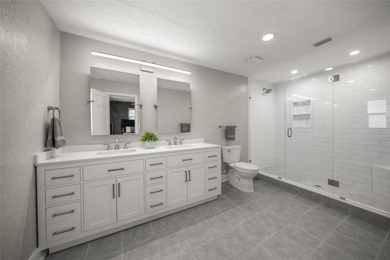 2130 E Leewynn Drive, Sarasota, FL 34240 Photo