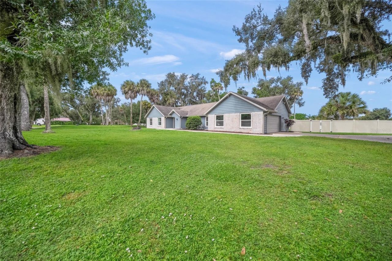 2130 E Leewynn Drive, Sarasota, FL 34240 Photo