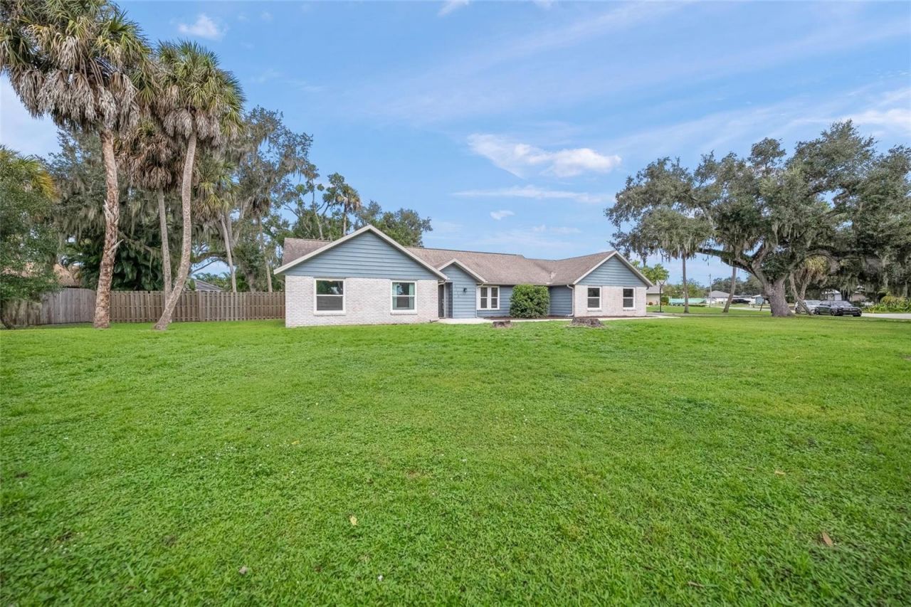 2130 E Leewynn Drive, Sarasota, FL 34240 Photo