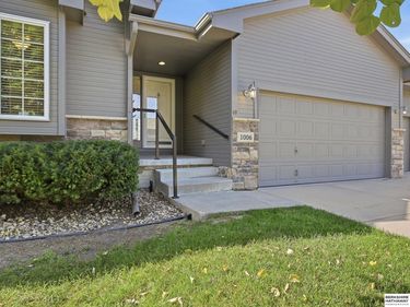 1006 N 185th Street, Elkhorn, NE 68022