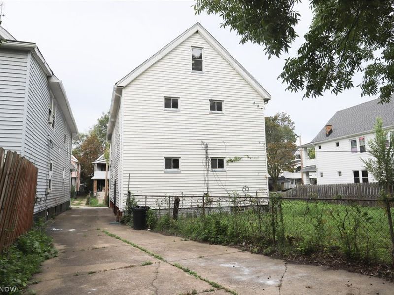 3469 E 118th Street, Cleveland, OH 44120 Photo 3