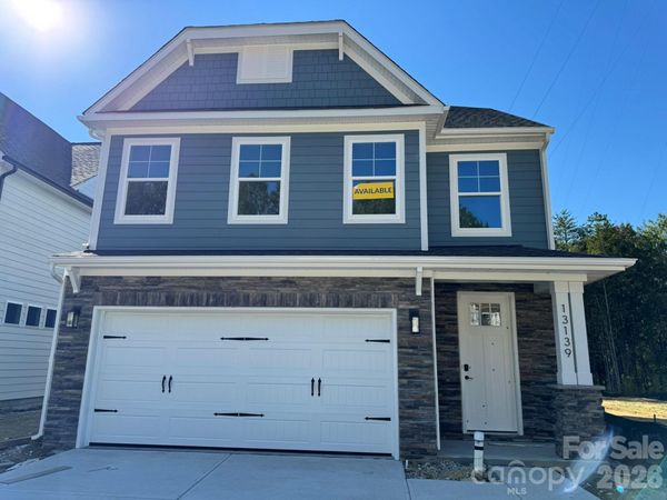 13139 Foxberry Road , Charlotte, NC 28213