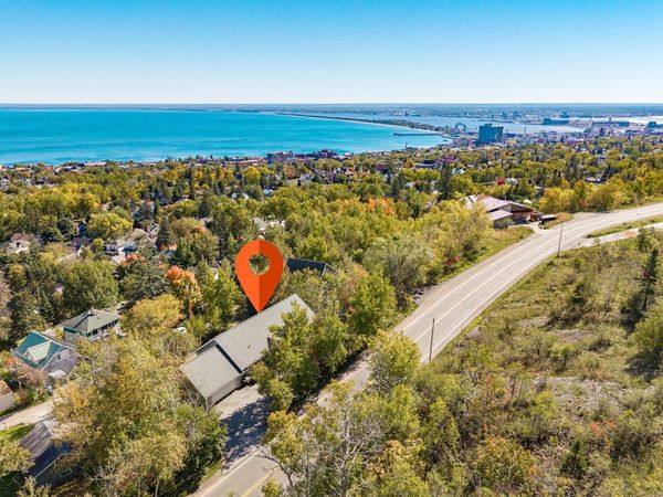 1424 E Skyline Parkway , Duluth, MN 55805