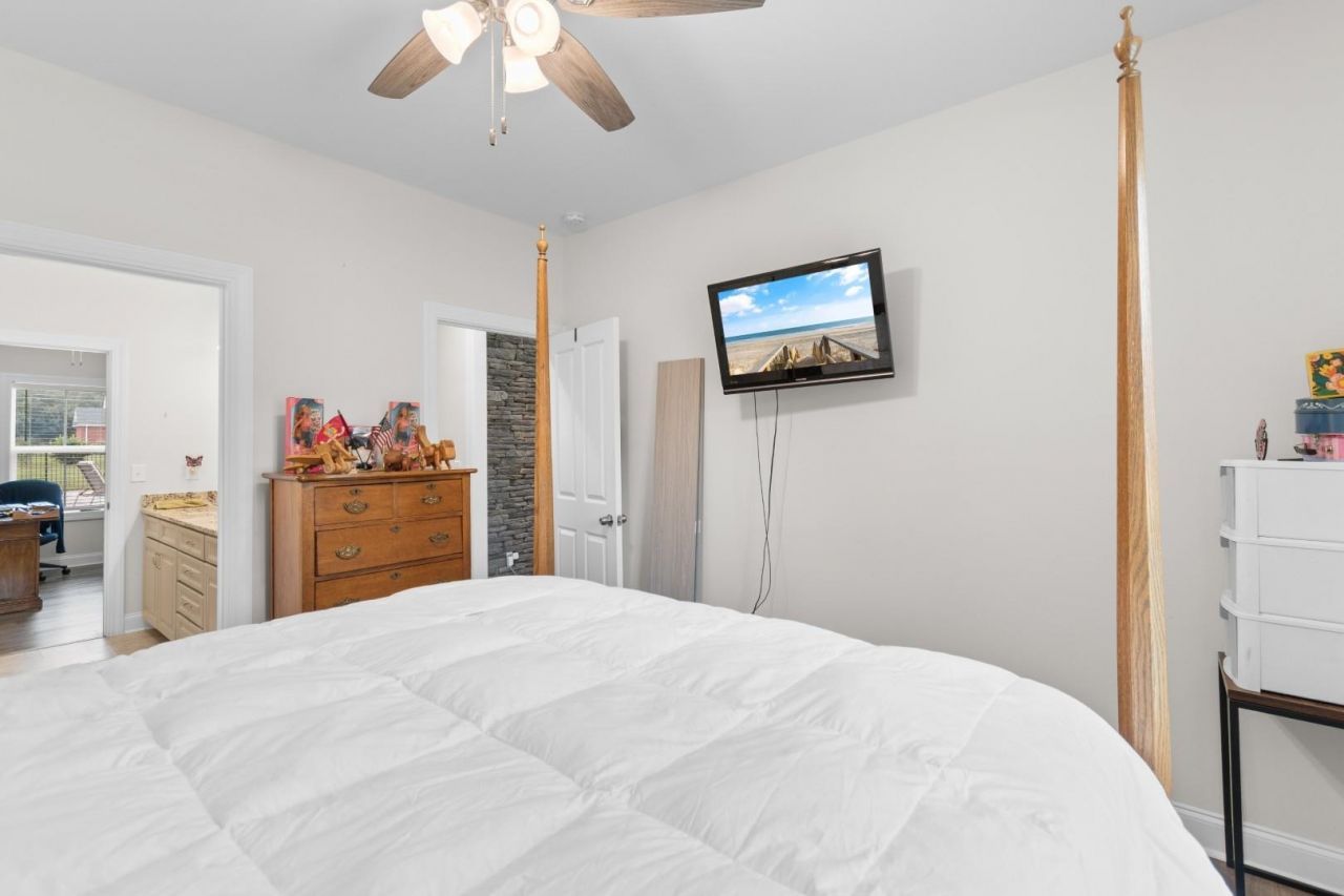 4077 Hagwood Circle  Photo 19
