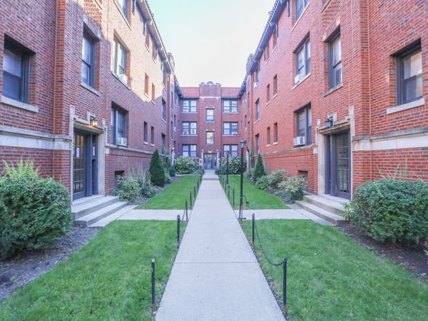 2625.5 N Spaulding Avenue , Unit 2S, Chicago, IL 60647