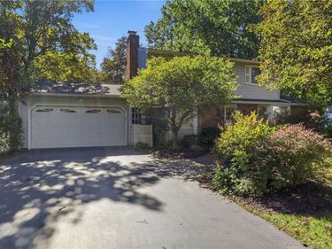 86 Squirrels Heath Road, Fairport, NY 14450