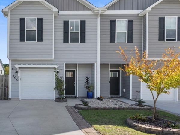300 Currituck Drive , Holly Ridge, NC 28445