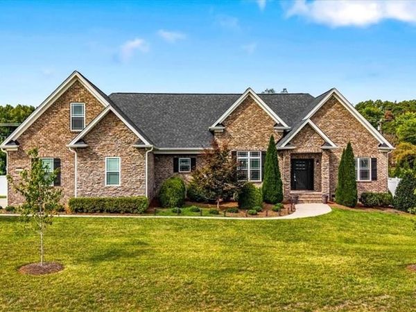 5403 Sicily Street , Oak Ridge, NC 27310