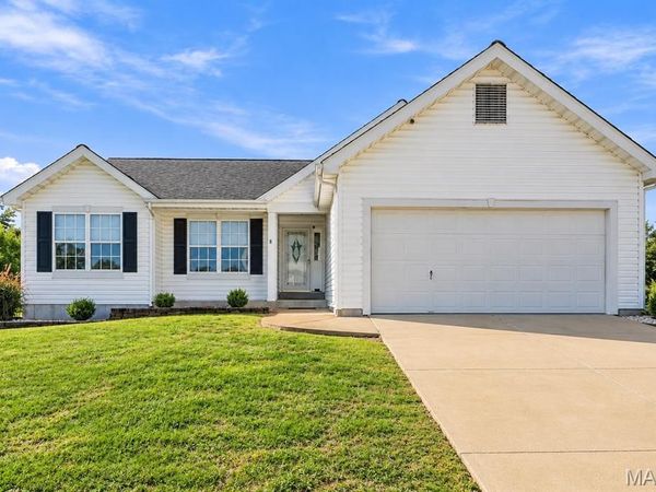 1002 Seasons View Drive, Fenton, MO 63026