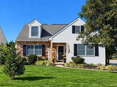 137 E 11TH STREET, PENNSBURG, PA 18073