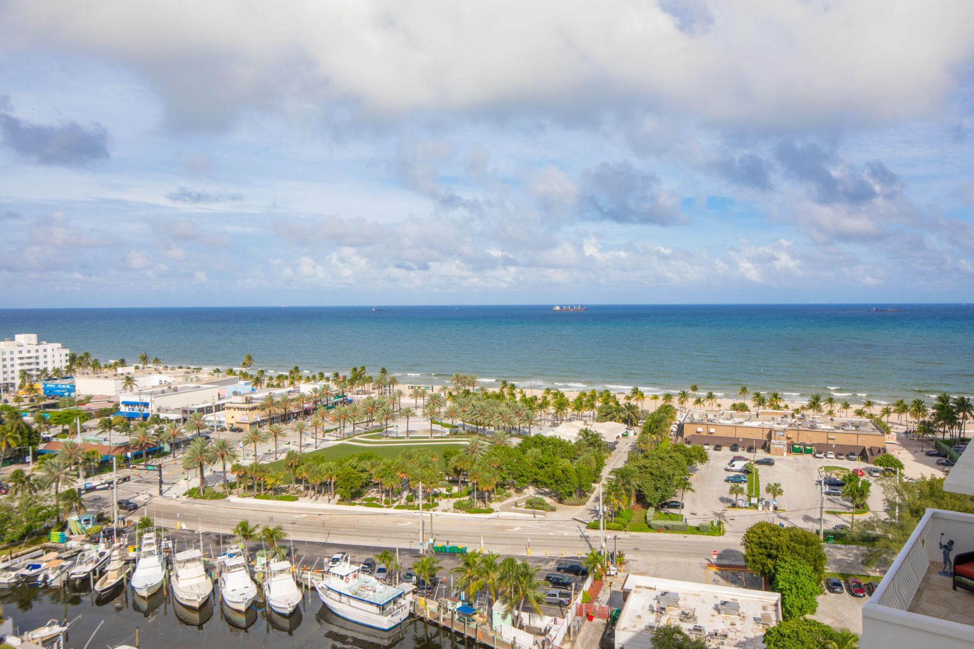 1 Las Olas Circle, Unit PH3, Fort Lauderdale, FL 33316 Photo