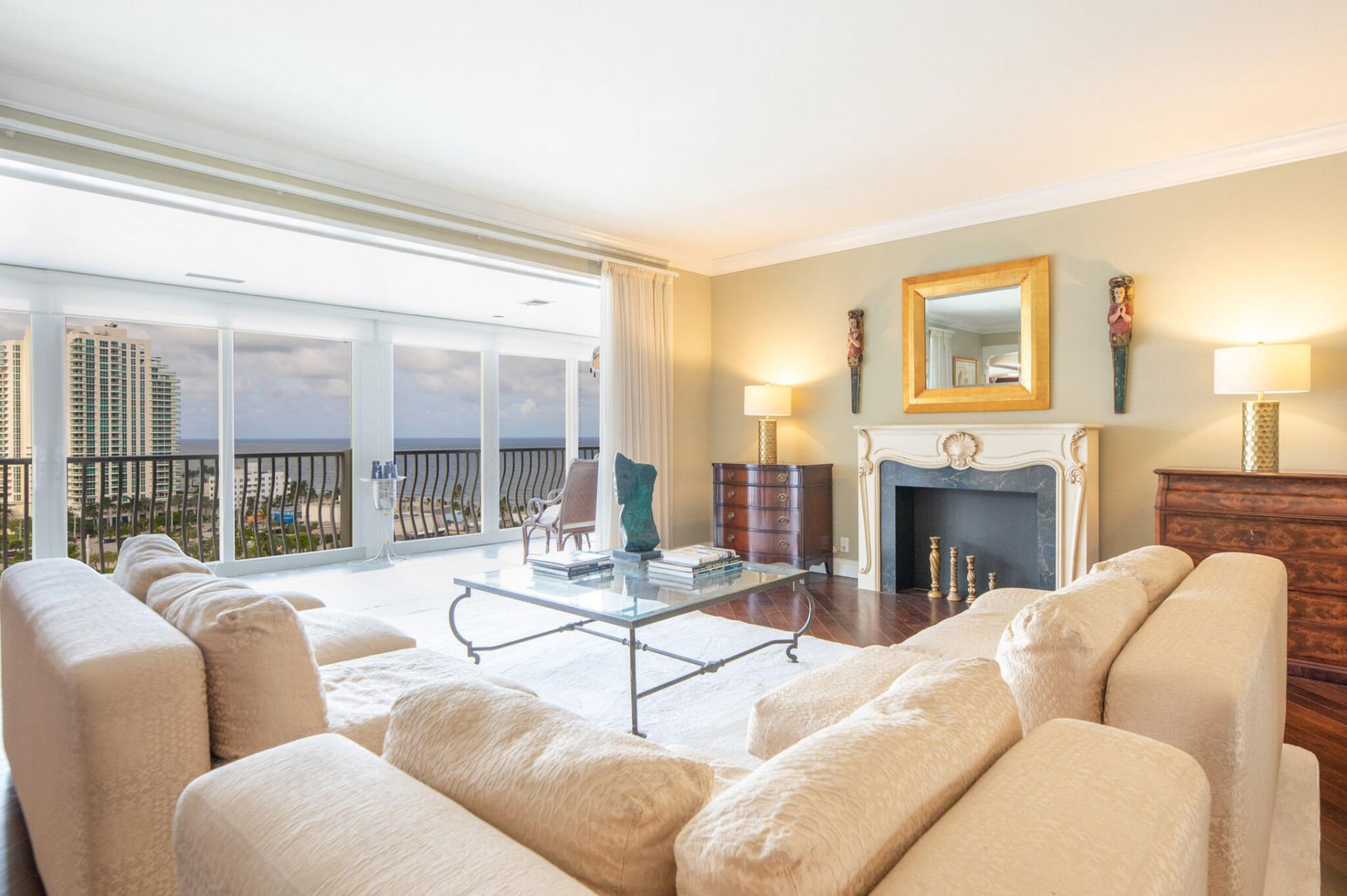 1 Las Olas Circle, Unit PH3, Fort Lauderdale, FL 33316 Photo