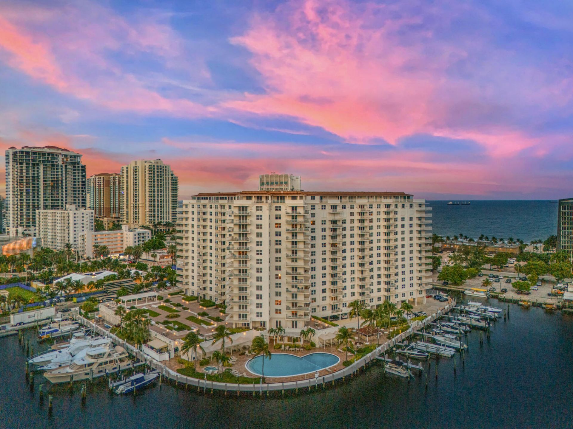 1 Las Olas Circle, Unit PH3, Fort Lauderdale, FL 33316 Photo