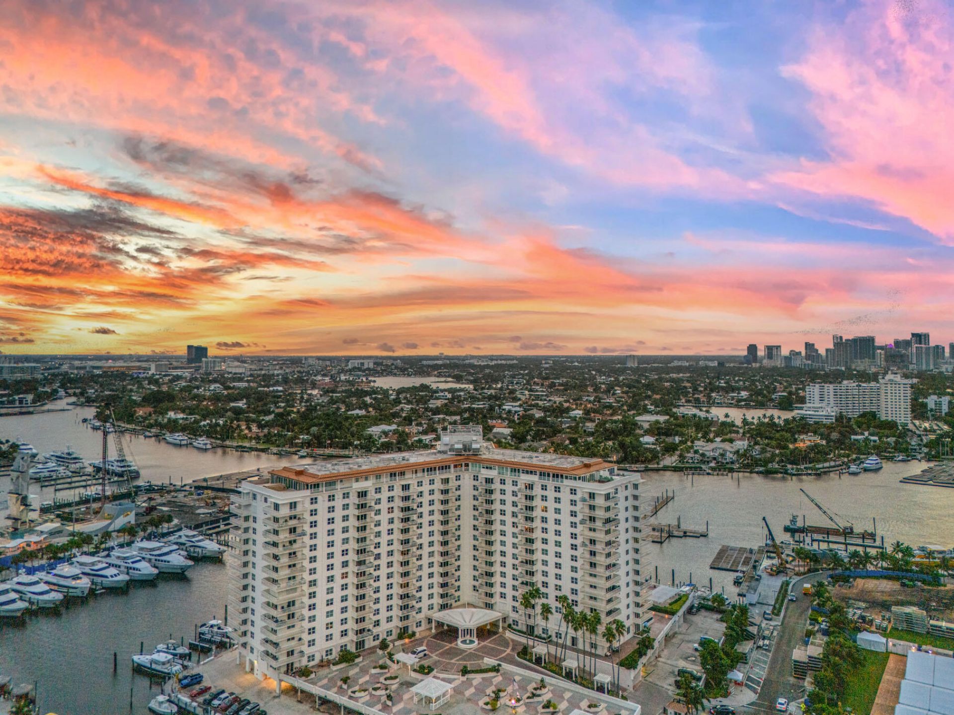 1 Las Olas Circle, Unit PH3, Fort Lauderdale, FL 33316 Photo