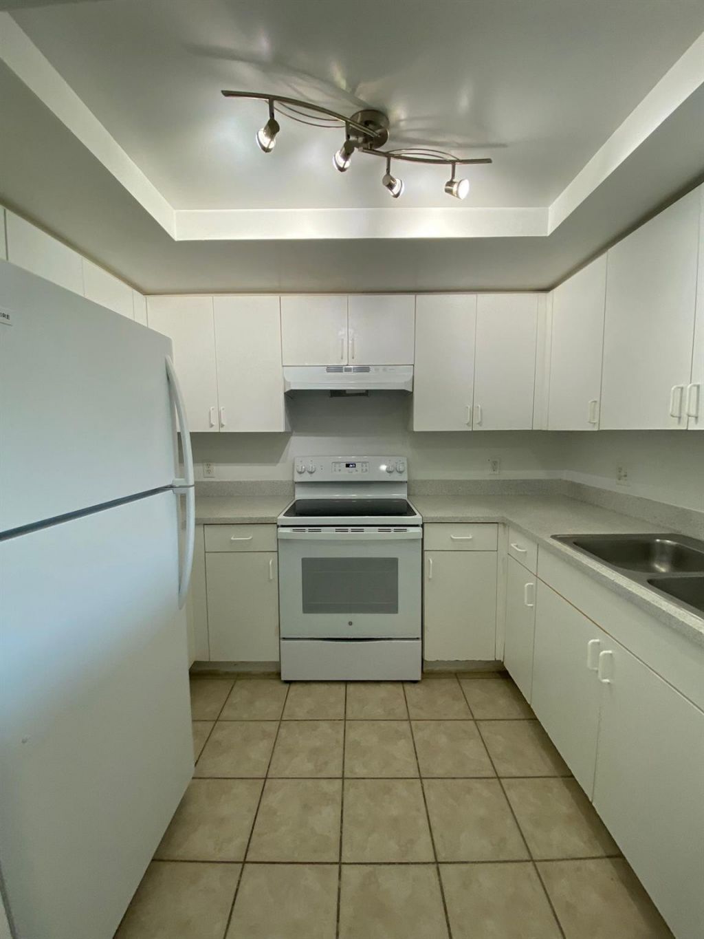 4191 N Haverhill Road, Unit 421, West Palm Beach, FL 33417 Photo