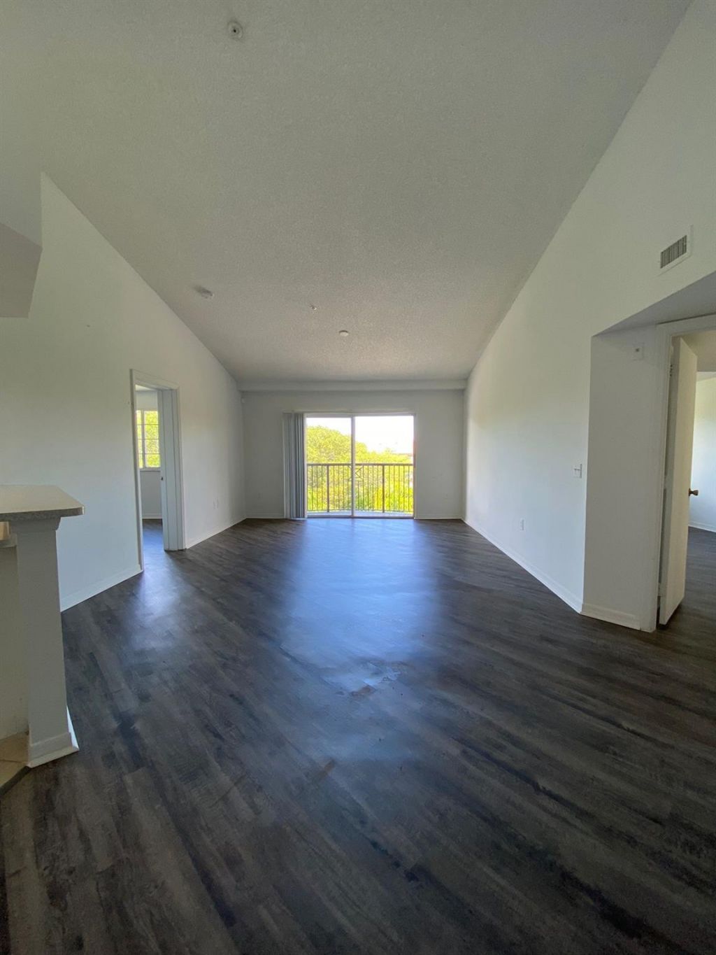 4191 N Haverhill Road, Unit 421, West Palm Beach, FL 33417 Photo