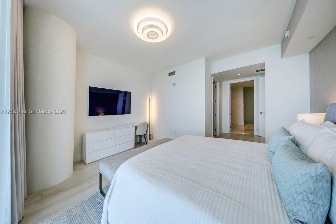 10203 Collins Ave , Unit 1203, Bal Harbour, FL 33154 Photo