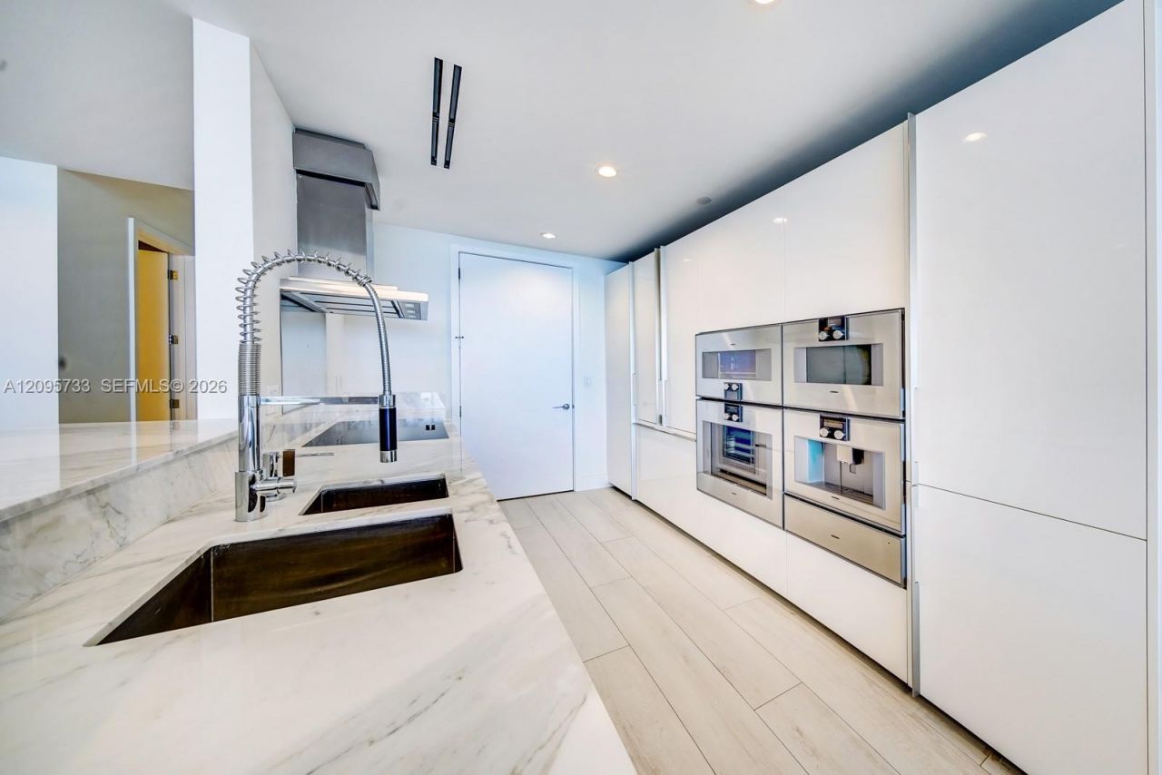 10203 Collins Ave , Unit 1203, Bal Harbour, FL 33154 Photo