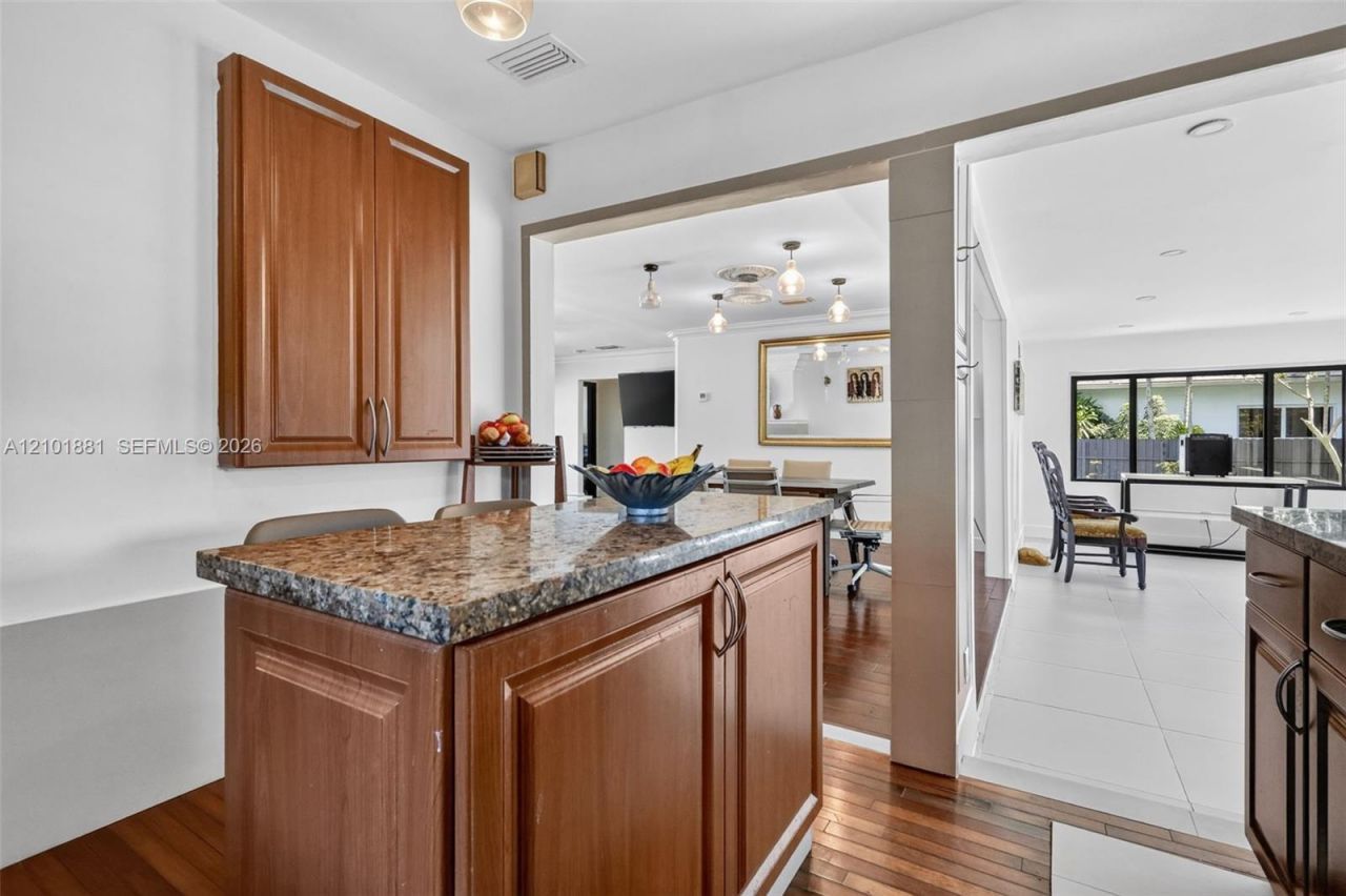 68 NW 95th St, Miami Shores, FL 33150 Photo