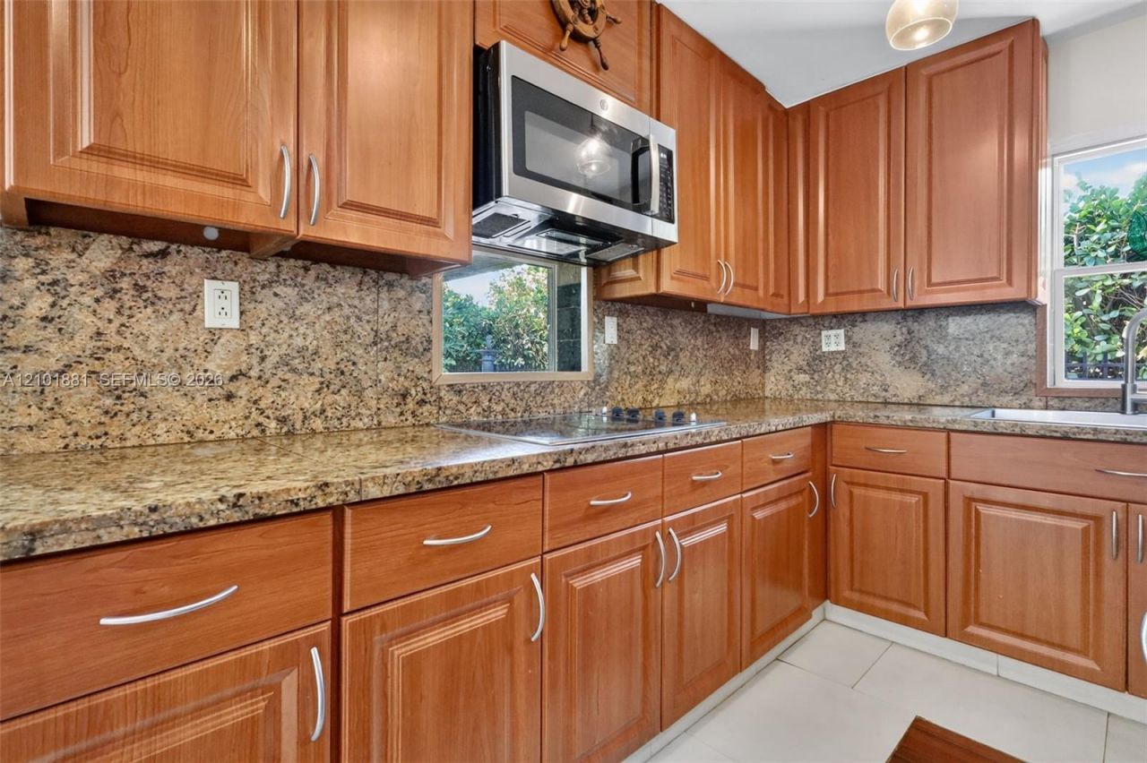 68 NW 95th St, Miami Shores, FL 33150 Photo