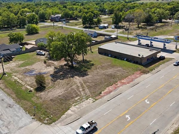 305 NW 2nd Street, Kerens, TX 75144