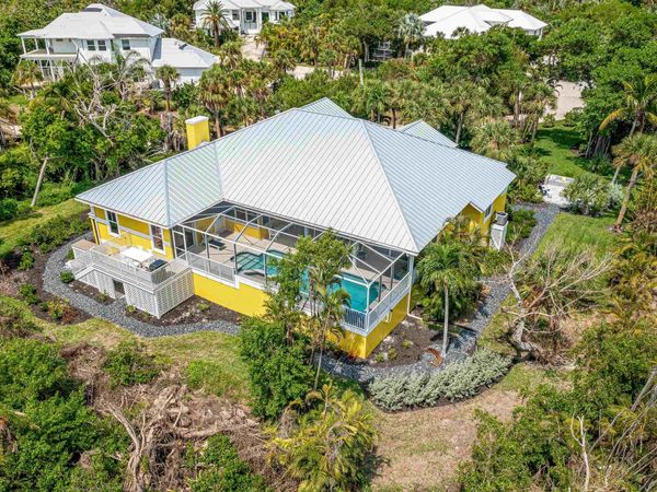 335 Cowry Ct, Sanibel, FL 33957