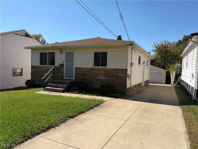 4628 E 173rd Street, Cleveland, OH 44128 Photo 2