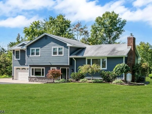 137 Perryville Rd, Union, NJ 08827